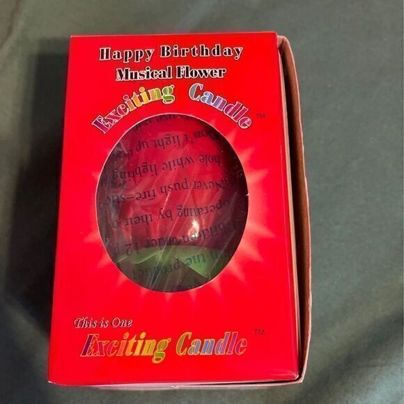 Magical Birthday Candle‎ - Picture 1 of 4